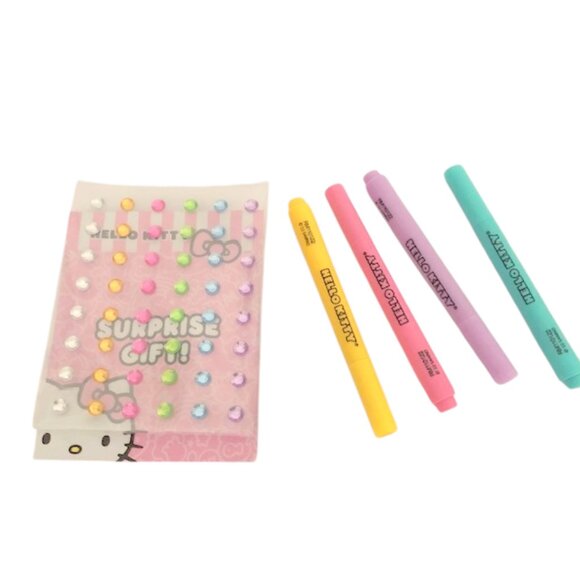 Hello Kitty Doodle Water Bottle Set - Picture 5 of 8